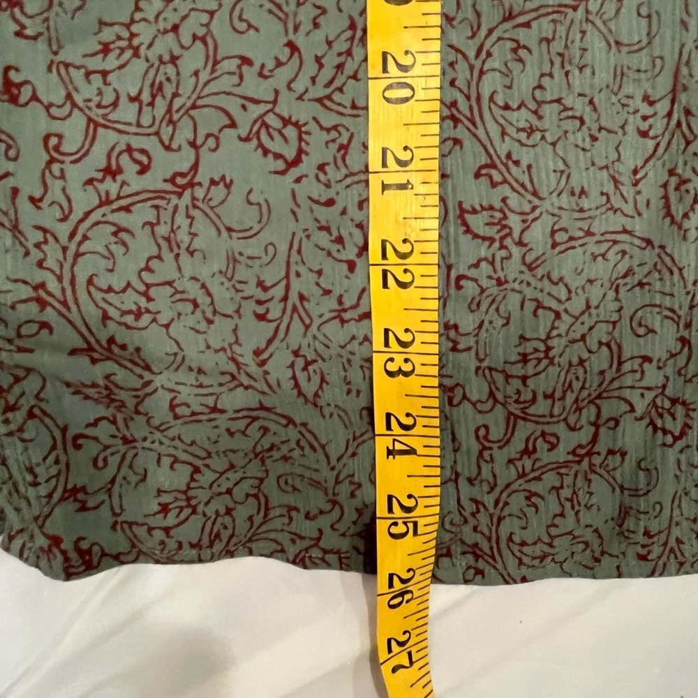 Orvis Button down shirt.  Size large - Picture 10 of 11